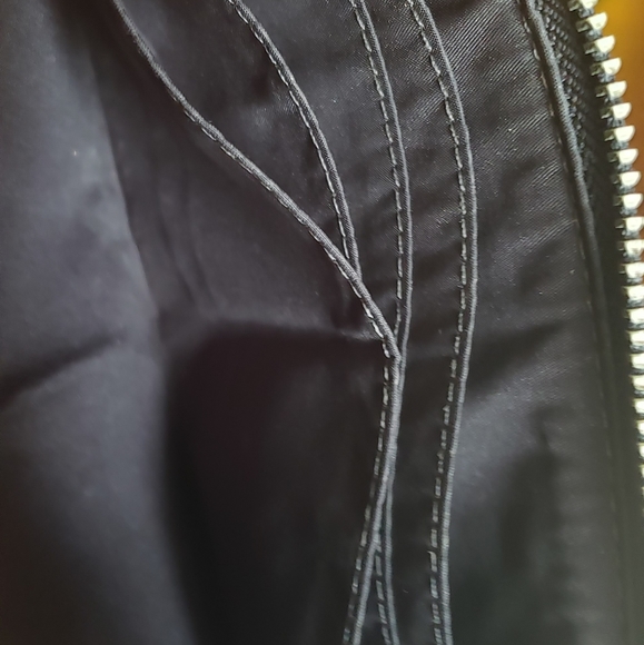 GUC COACH POPPY WRISTLET - Picture 5 of 5